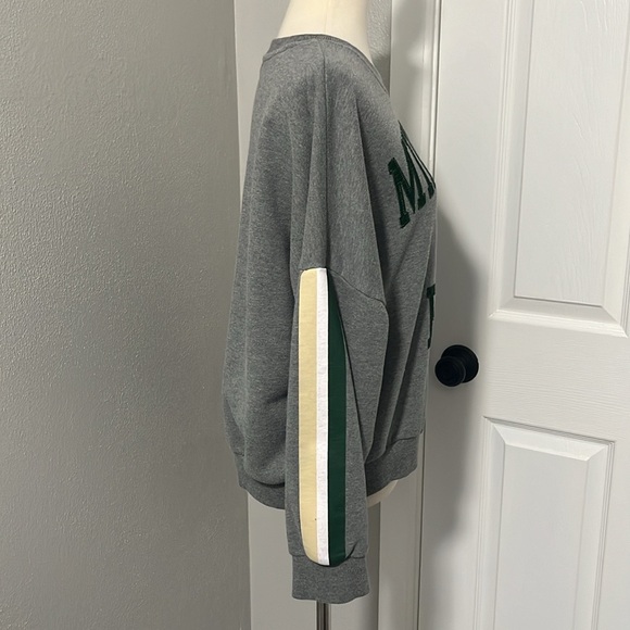 NBA Touch Stadium by Alyssa Milano Milwaukee Bucks Crewneck Slouchy Sweatshirt - Picture 3 of 15